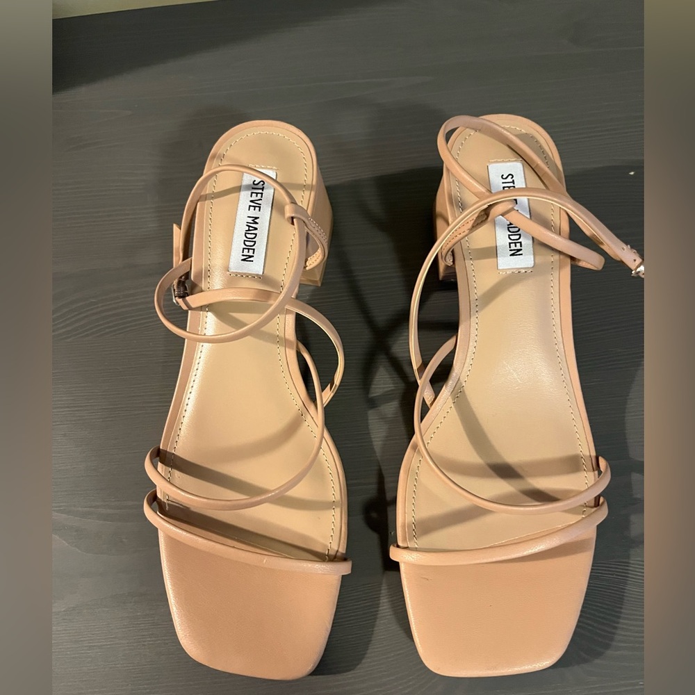 Steve Madden Nude Strappy Block Heel Sandals - Picture 4 of 7